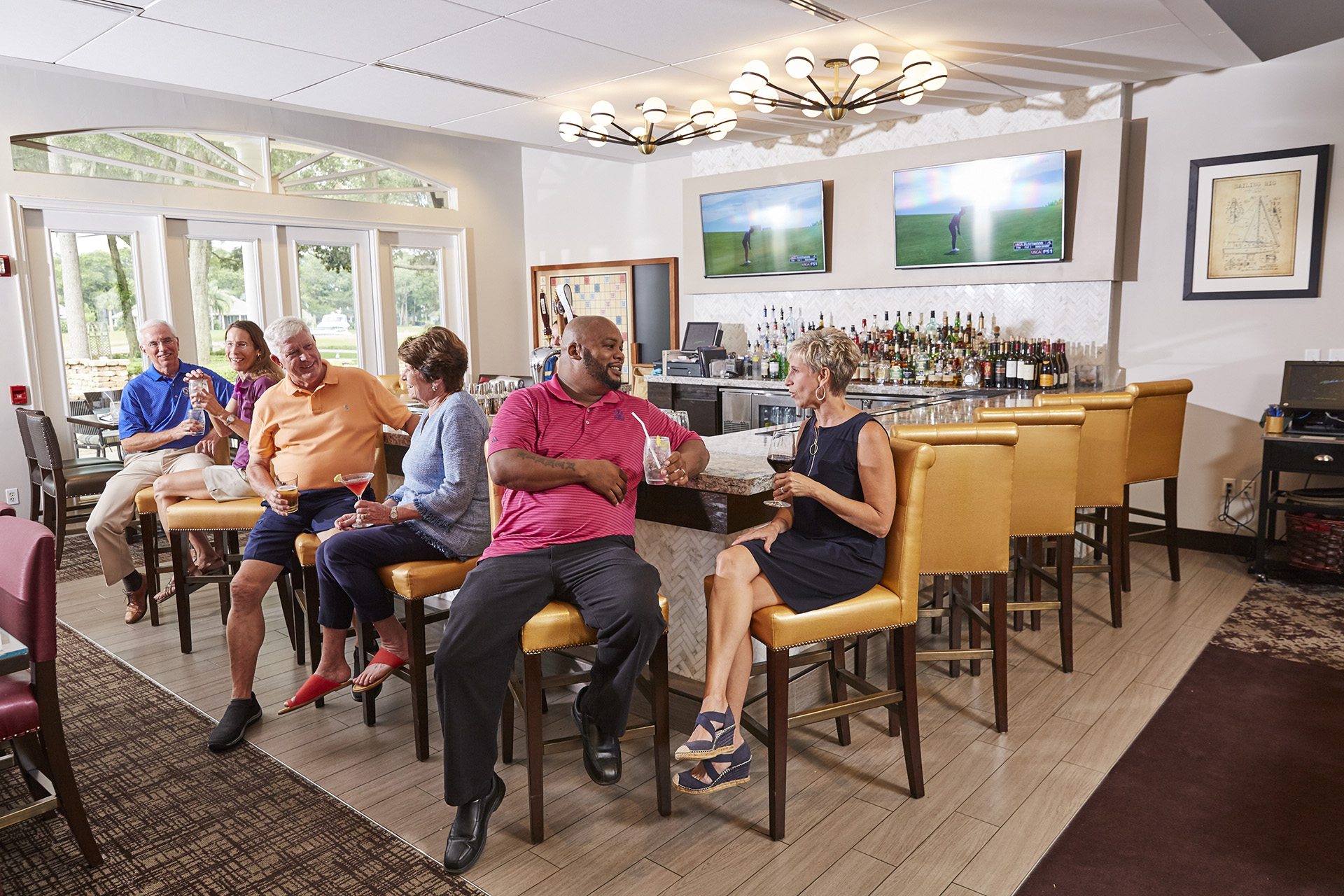 Queen's Harbour Yacht & Country Club - Happy Hour